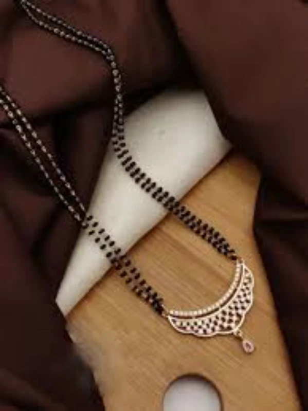 stylish-american-diamond-mangalsutra-for-modern-married-women